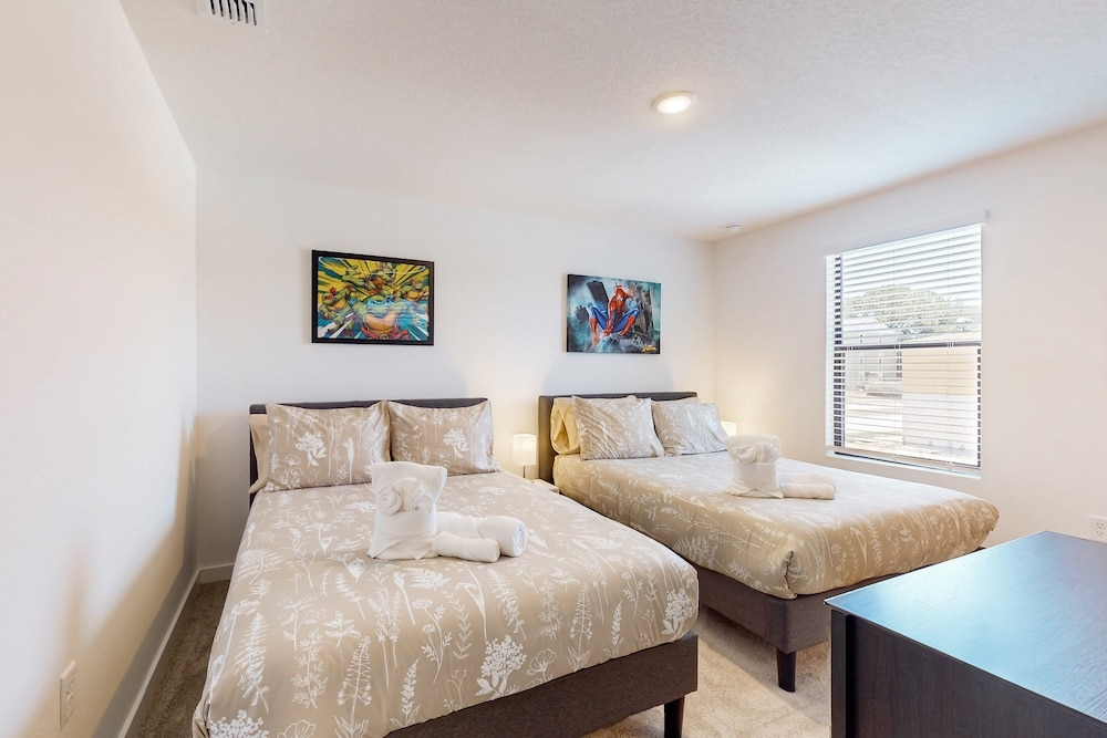 Newly Built Townhome, Private W/d, Free Wifi, Central AC and Full Kitchen