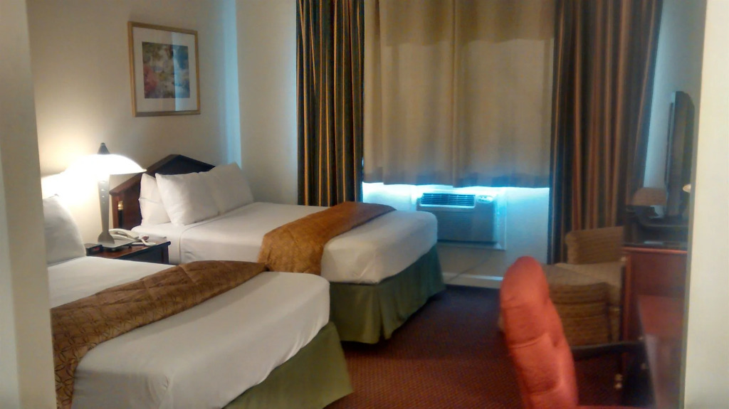 Hyannis Plaza Hotel
