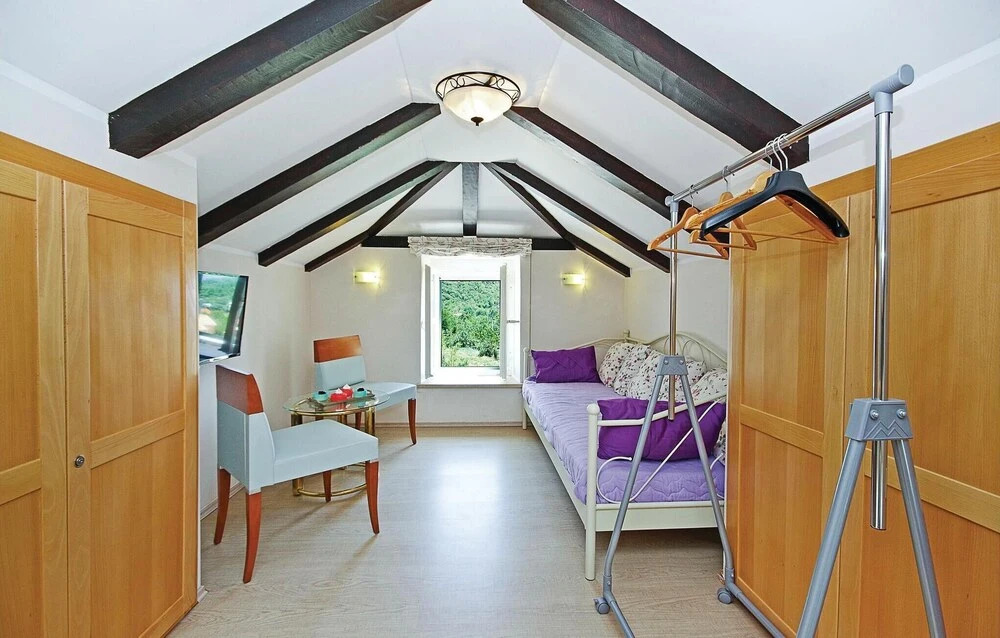 Awesome Home In Trsteno With Sauna