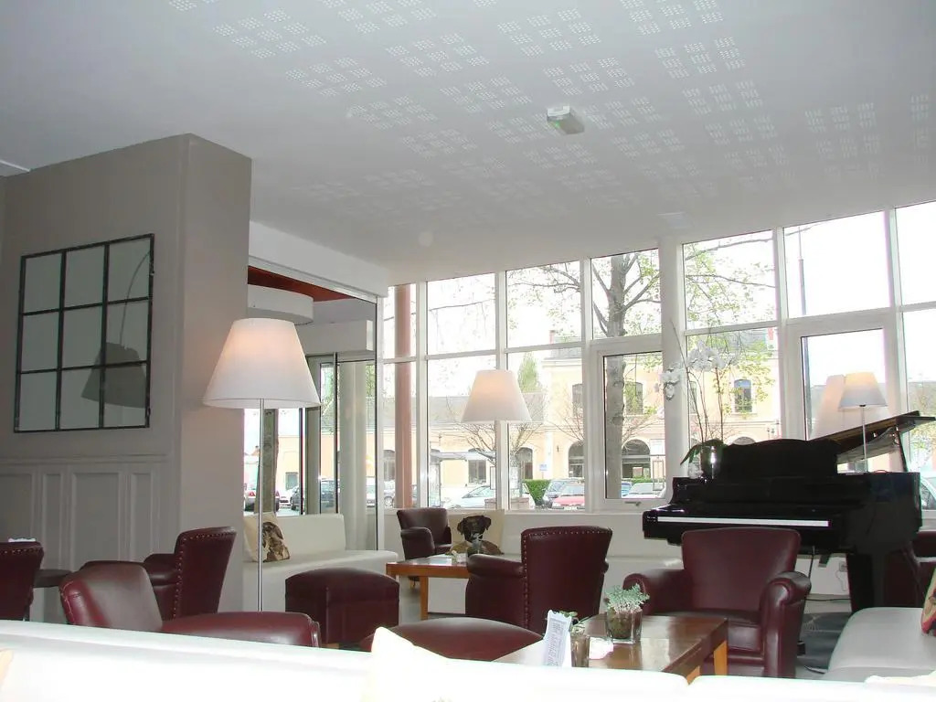 Logis Hotels Grand Hotel dOrléans et Restaurant Le Goulu