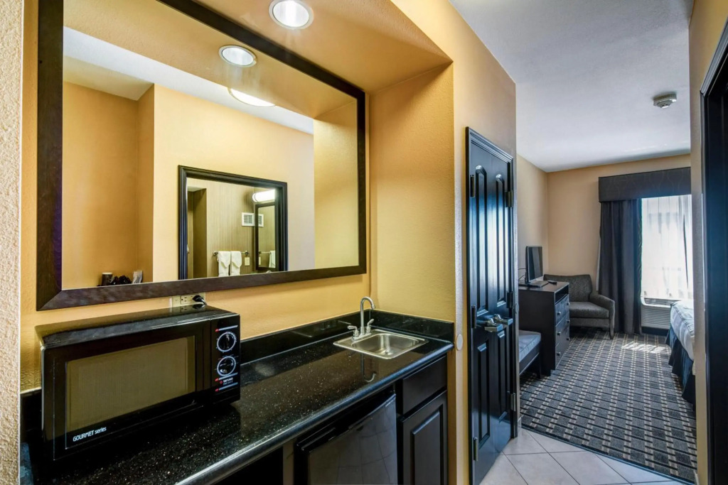 Holiday Inn Arlington NE-Rangers Ballpark by IHG