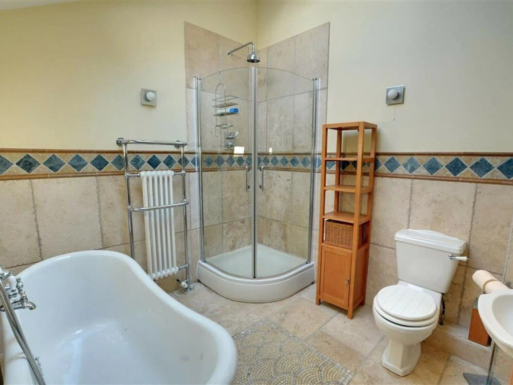 Cosy Holiday Home With an Enclosed Garden and Terrace in the Heart of Torrington
