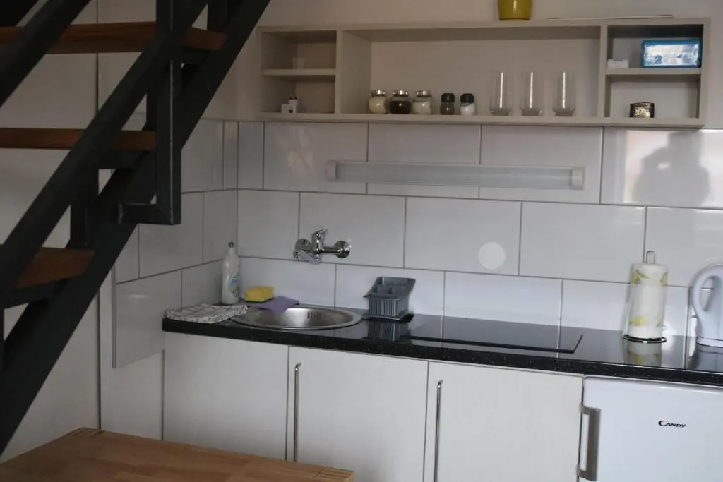 Apartment F6