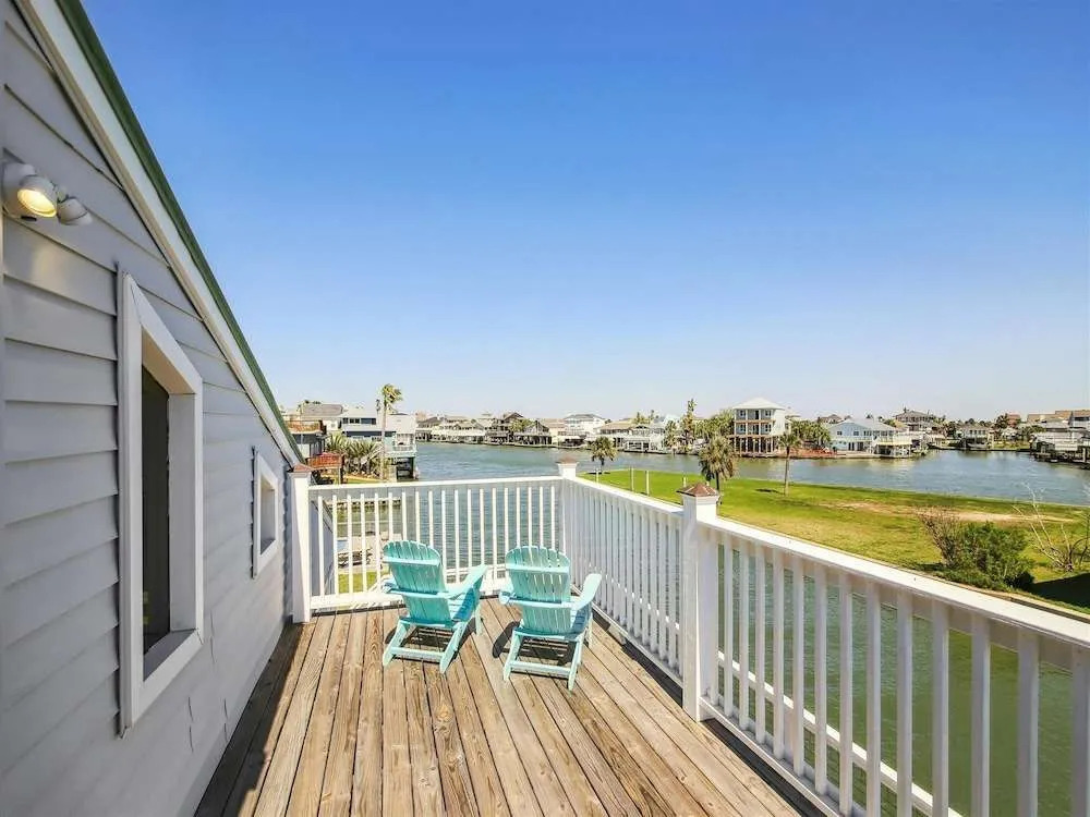 Tranquil Waters by Ryson Vacation Rentals