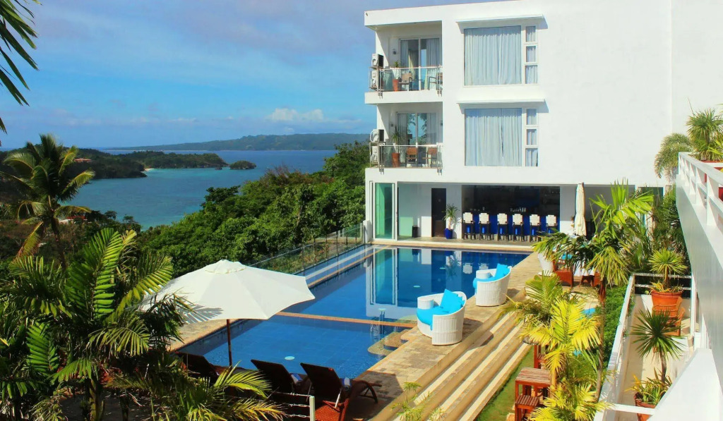 Tanawin Resort & Luxury Apartments