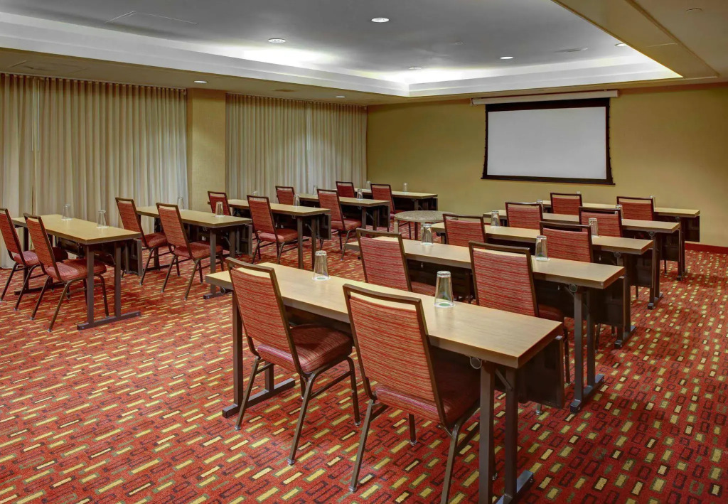 Courtyard by Marriott Richmond Chester