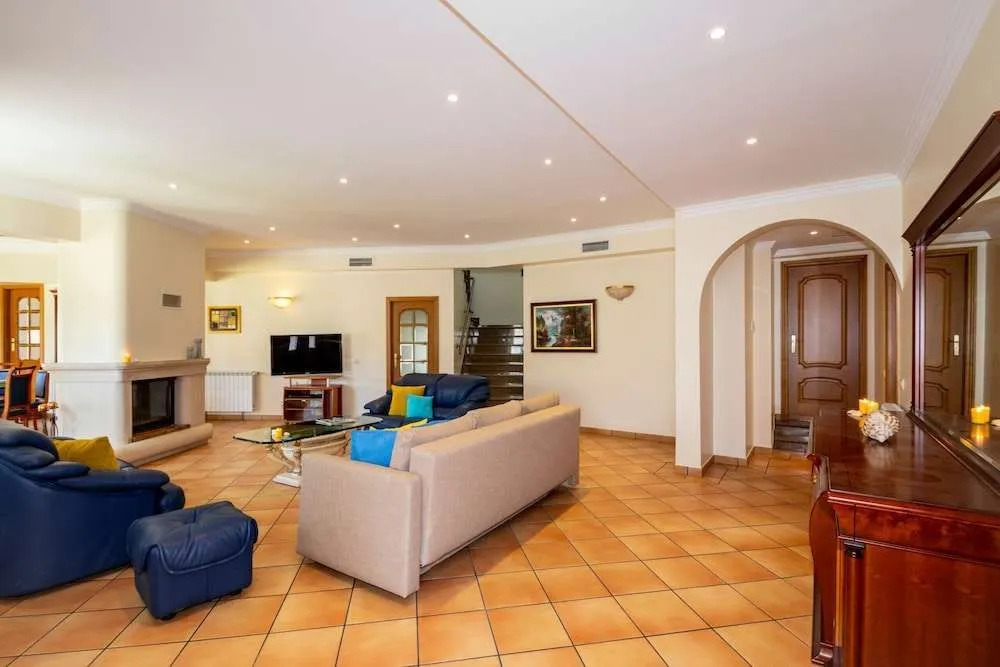 Villa Samoa - Moradia com piscina aquecível e BBQ em Albufeira