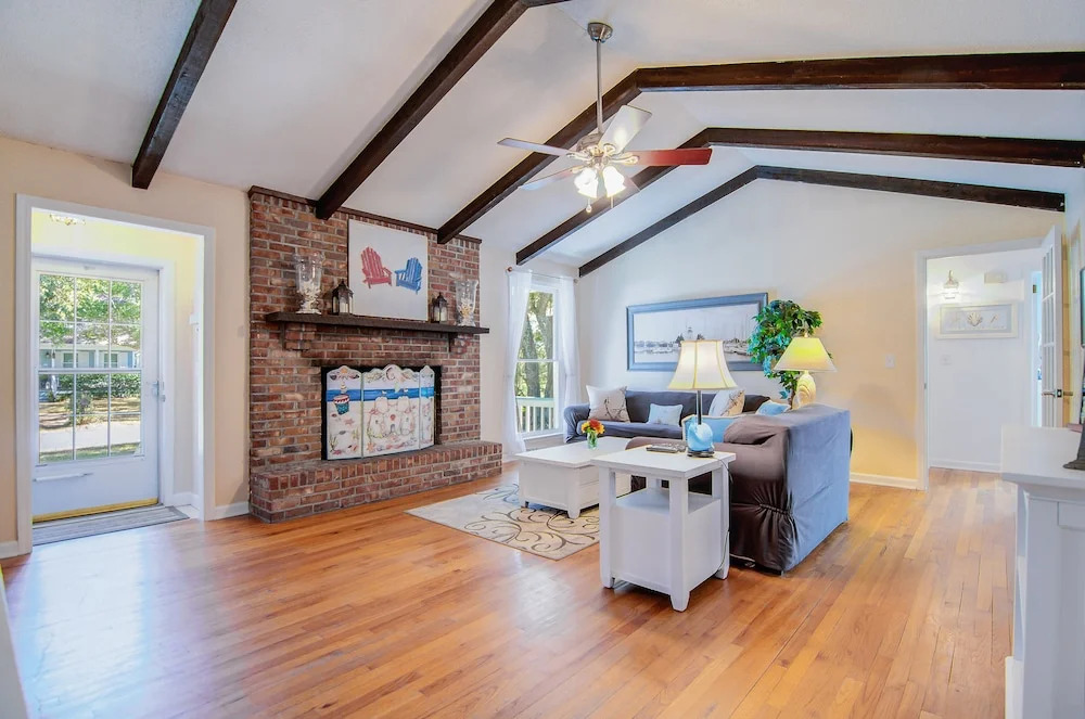 13 44th Ave. - 3 Br Home