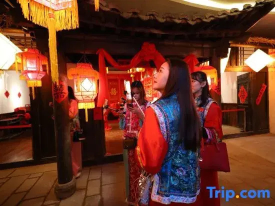 Jurong Mulanyuan Inn