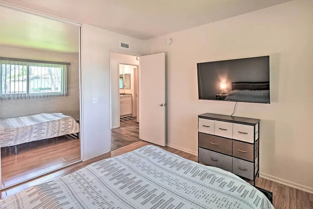 Family-Friendly Oceanside Home 5 Mi to Beach