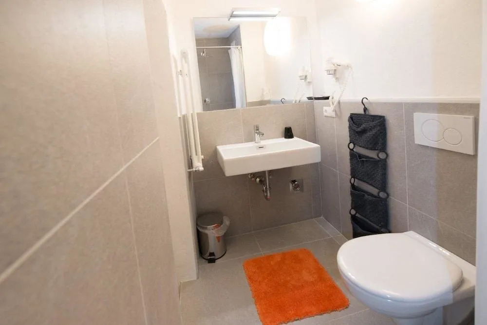 Marys Rooms & Apartments