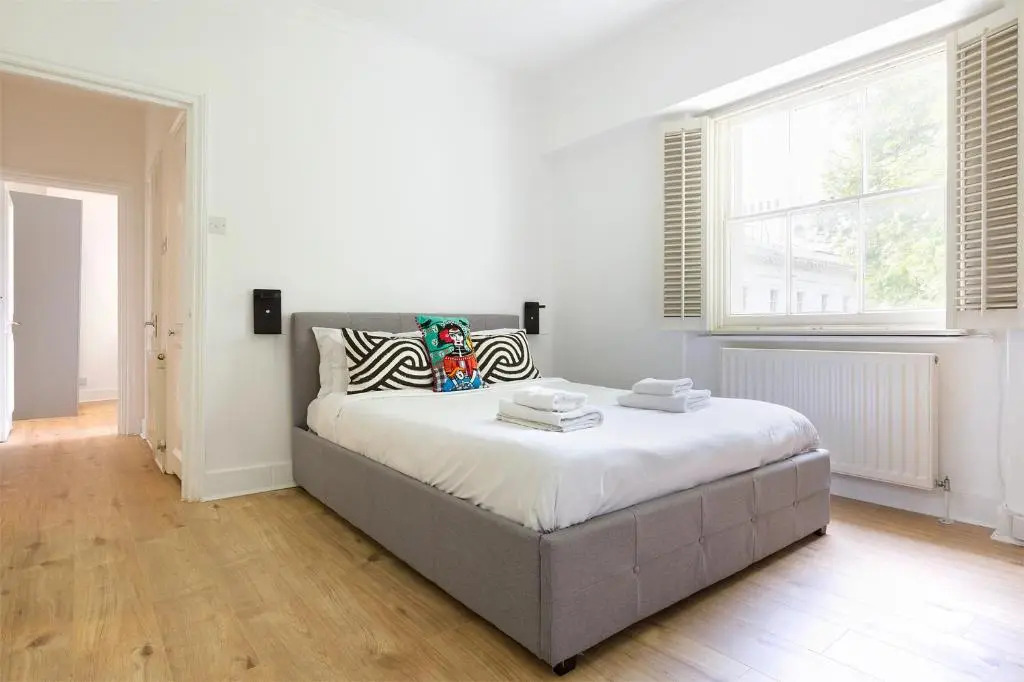 Beautiful 2 bedrooms apartment in Knightsbridge