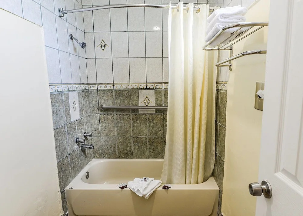 Aqua Venture Inn
