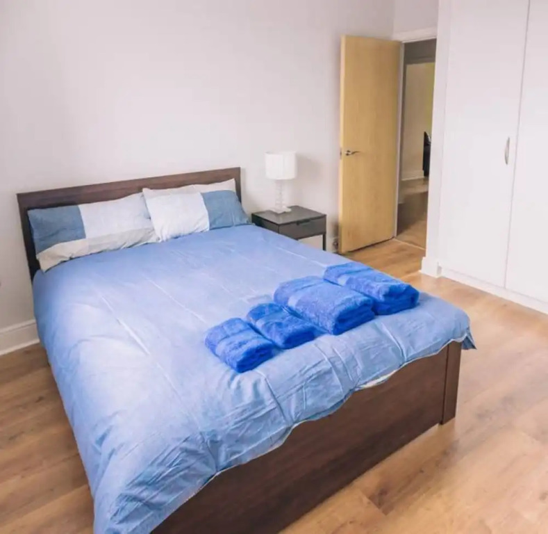 2 Bedroom Apartment Near City Centre
