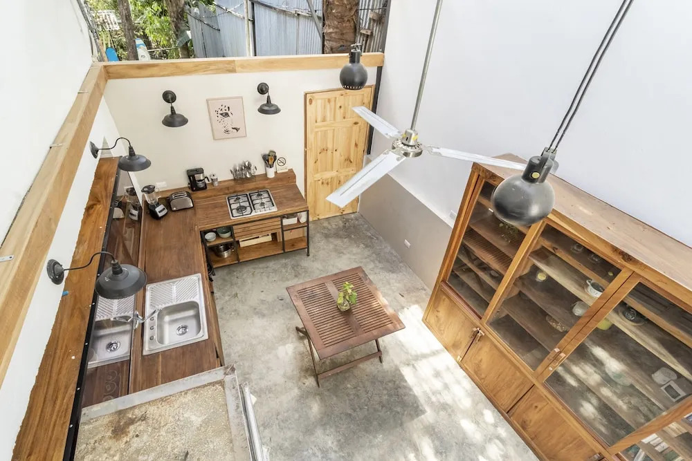 Believe Surf & Yoga Lodge Santa Teresa