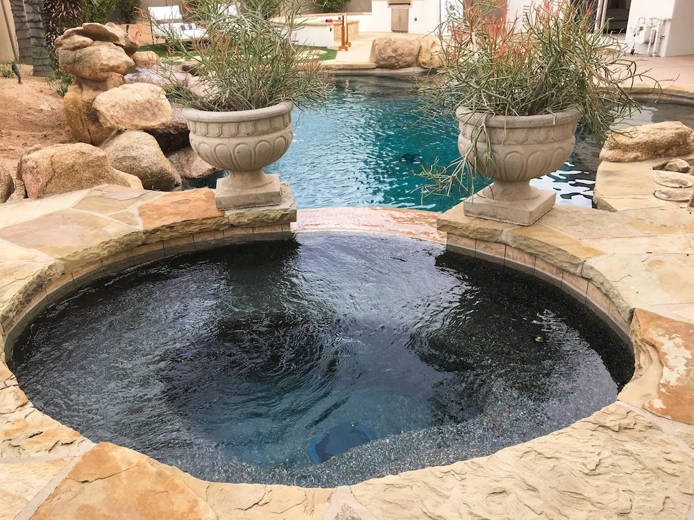 Ultra-Posh - 3 Br Home