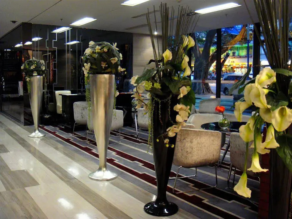 Q-City Hotel