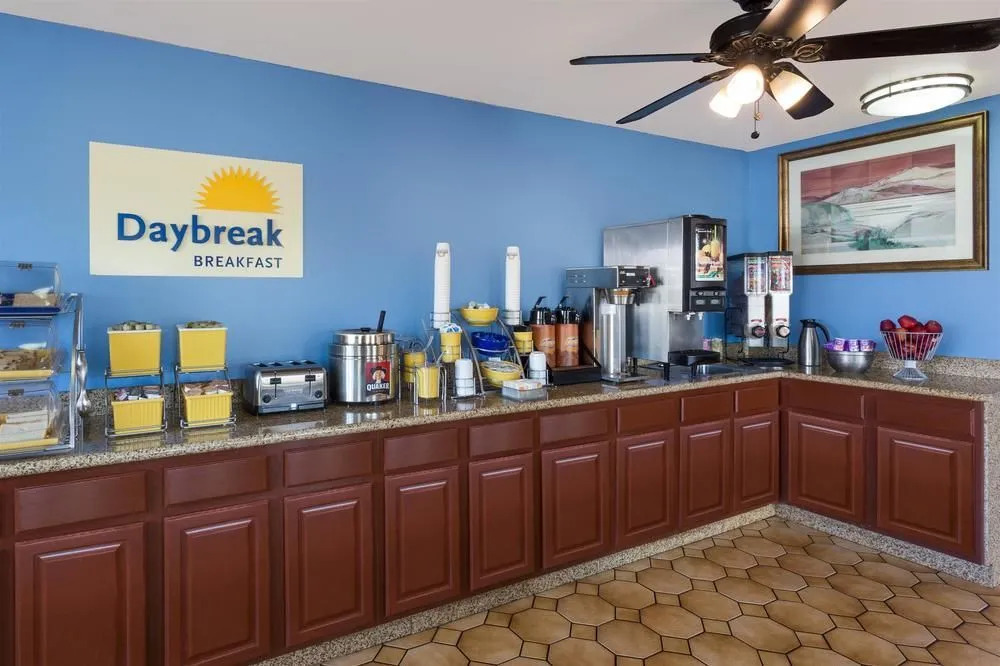 Days Inn & Suites Mesa