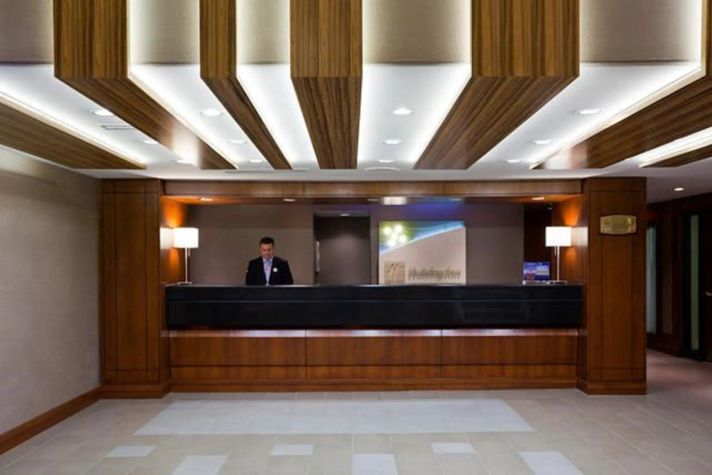 Holiday Inn Toronto Airport East by IHG