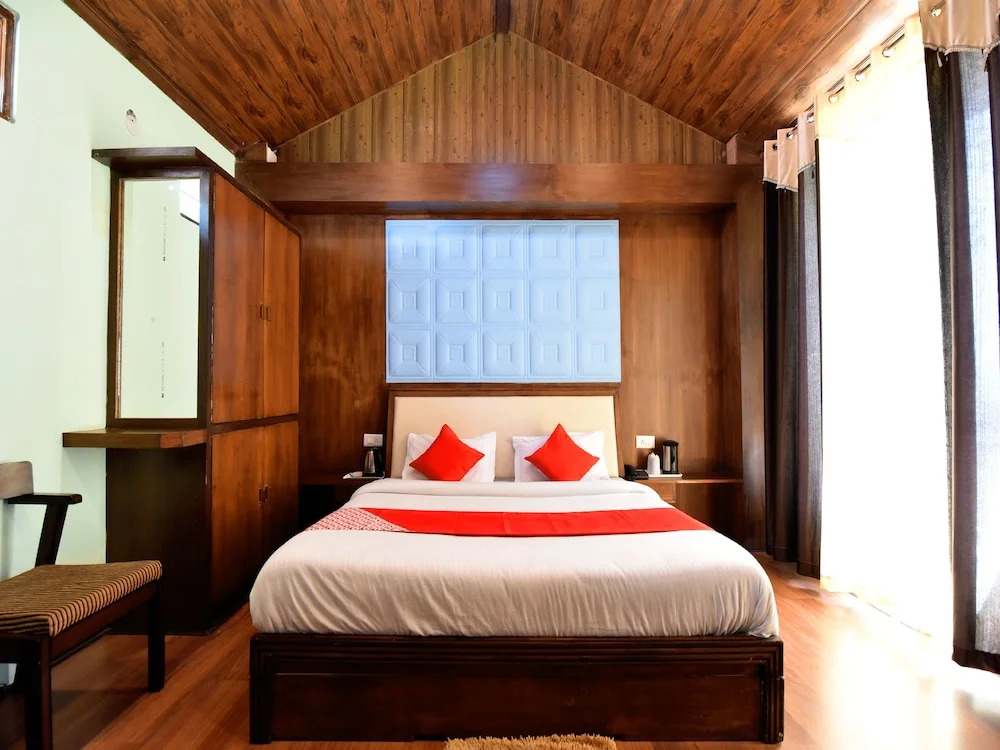 OYO 13364 Home Scenic View Cottage Naggar Road
