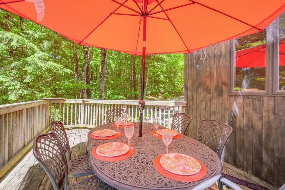 Ski & Golf: Cozy North Conway Mountain Cabin!