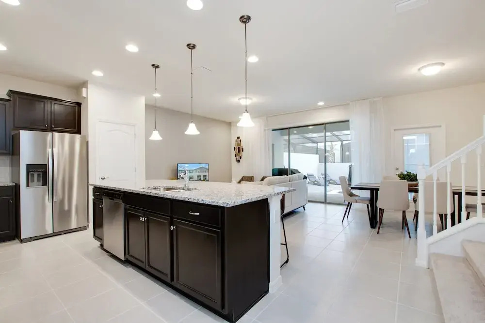 5 bed Town Home With Pool