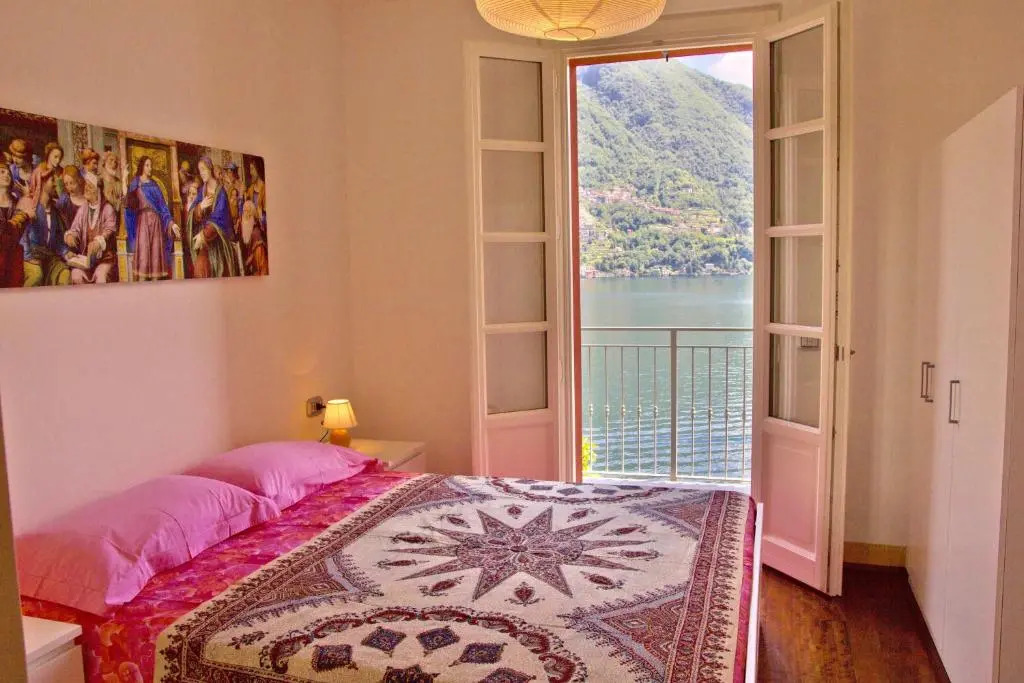 Persico vista lago by KlabHouse