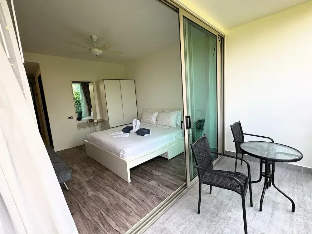 Sea view apartment at Oceana by Lofty