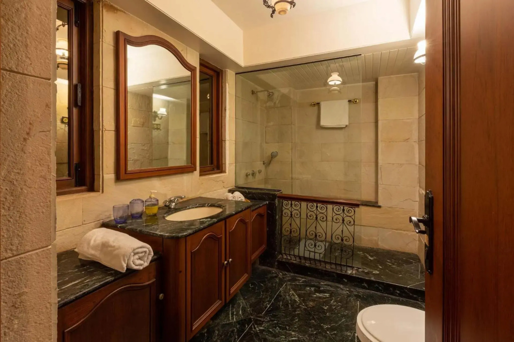 Casa Del Mer by StayVista - Nearby beach with, sea-view rooms & coconut farm