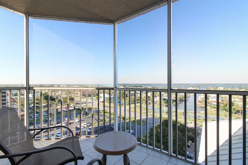 6620 Estero Blvd 1002 Condo 3 Bedrooms 2 Bathrooms Condo