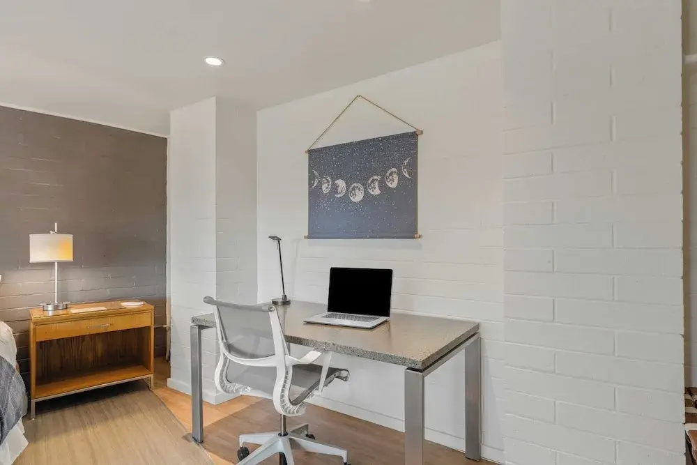 Sleeps 10, Luxe 2 Homes Malibu Hills Retreat Cielo Estate by Avantstay