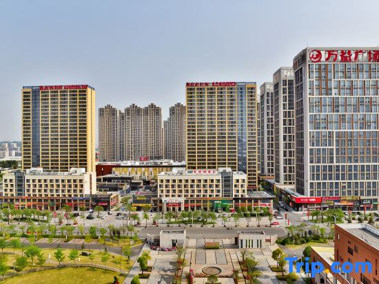 Vienna Hotel(Zhangzhou Jiaomei WanYi square store)