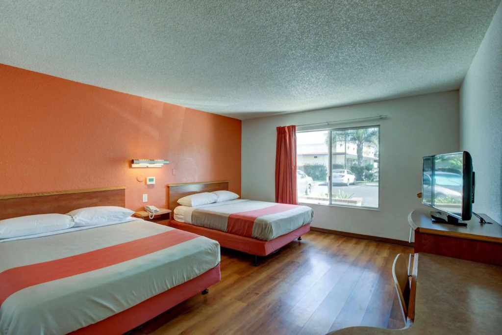 Motel 6-Santa Ana, CA - Irvine - Orange County Airport
