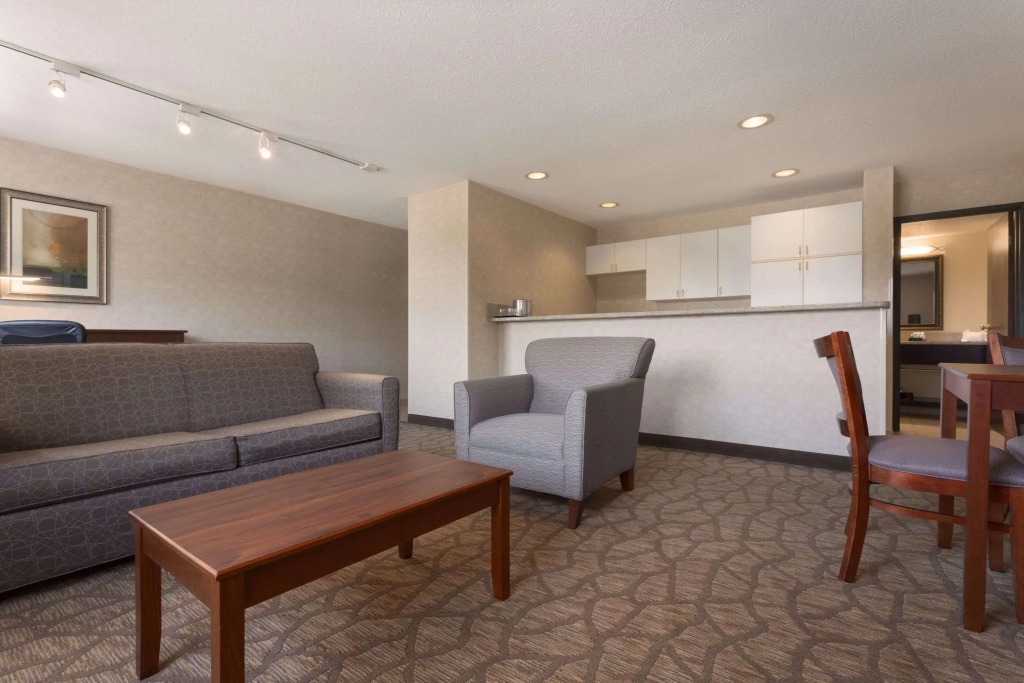 Wyndham Garden Grand Rapids Airport