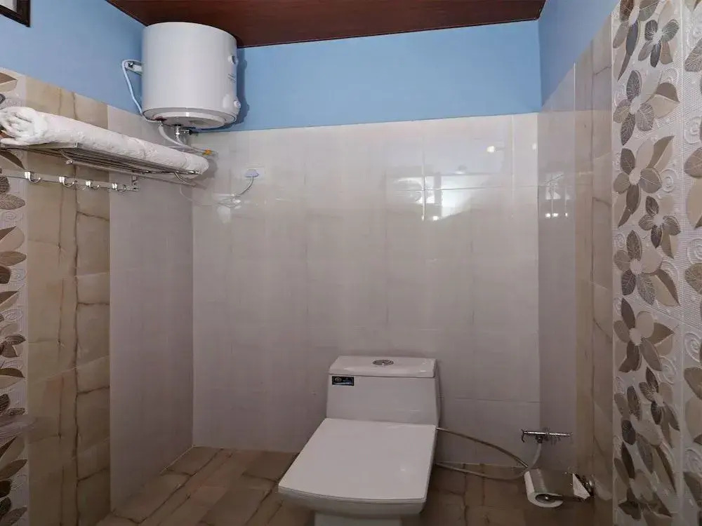 OYO 13686 Rudraksh hotel