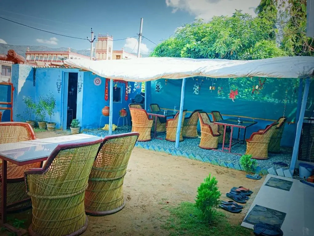 Veeras Hostel