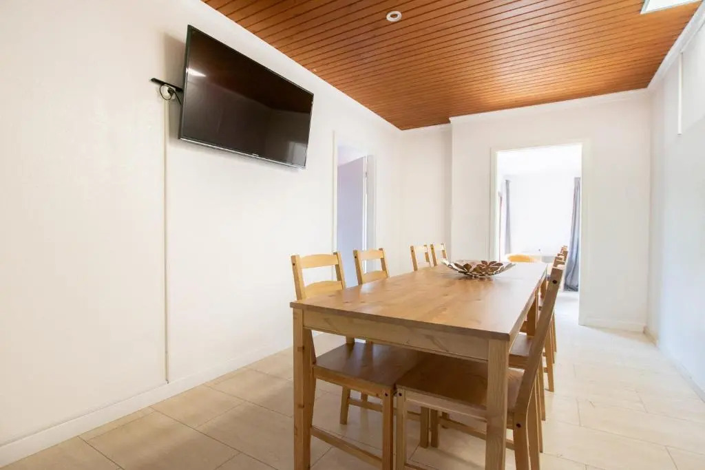 Tolstov House - 6 Room Villa with Garden - 15 Min Messe DUS & Airport DUS