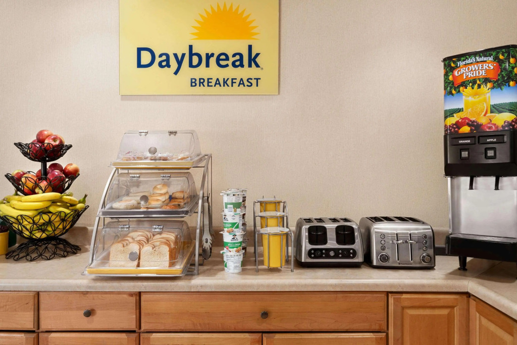 Days Inn by Wyndham Auburn/Finger Lakes Region