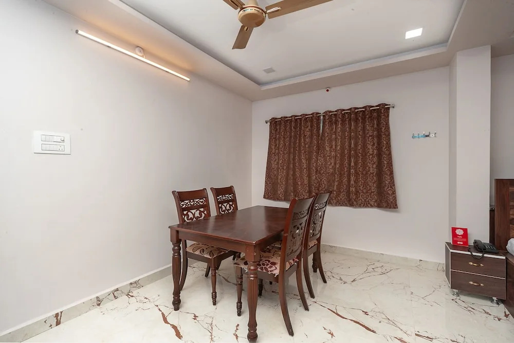 Pmr Guest Inn By OYO Rooms