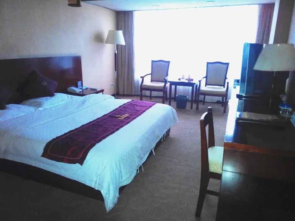 Huachen Hotel (Xi'an Bell Tower East Street Mingchengqiang)