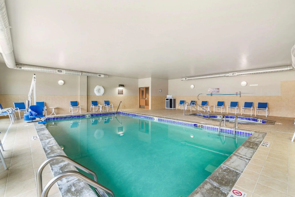 Legend Hotel Minot