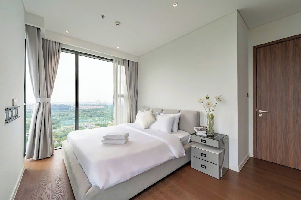 The CREST Premier Residence