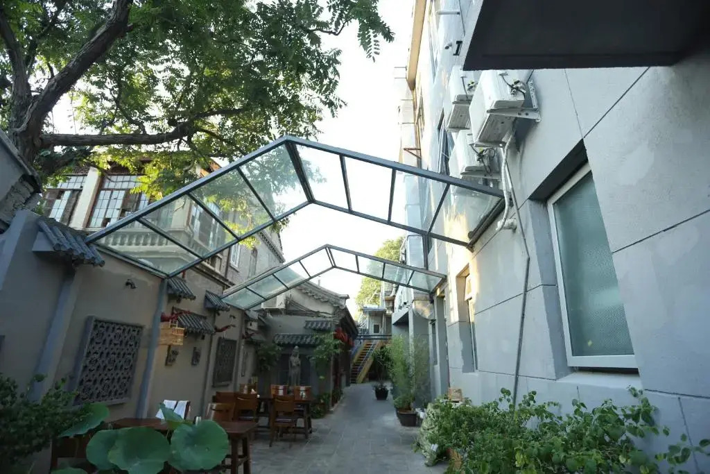 Happy Dragon City Culture Hotel -In the city center Close to Forbidden City&Wangfujing Street&Subway Nearby &free coffee & Free laundry&English speaking with tour services &Free WiFi unlimited for Western software