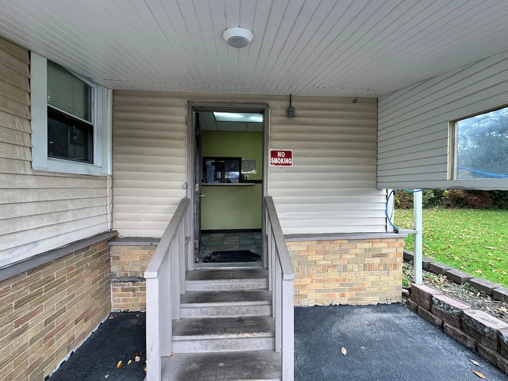 Westgate Manor Motel Austintown & Youngstown OHIO