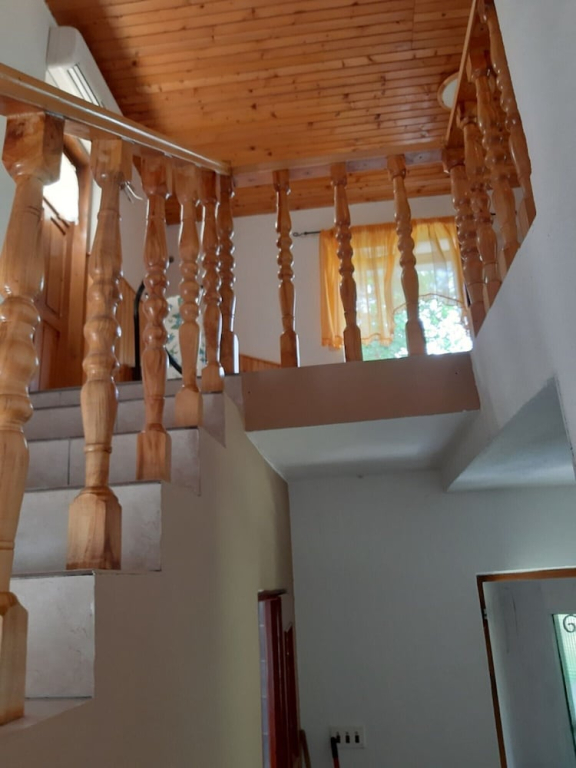 Holiday House Stipe