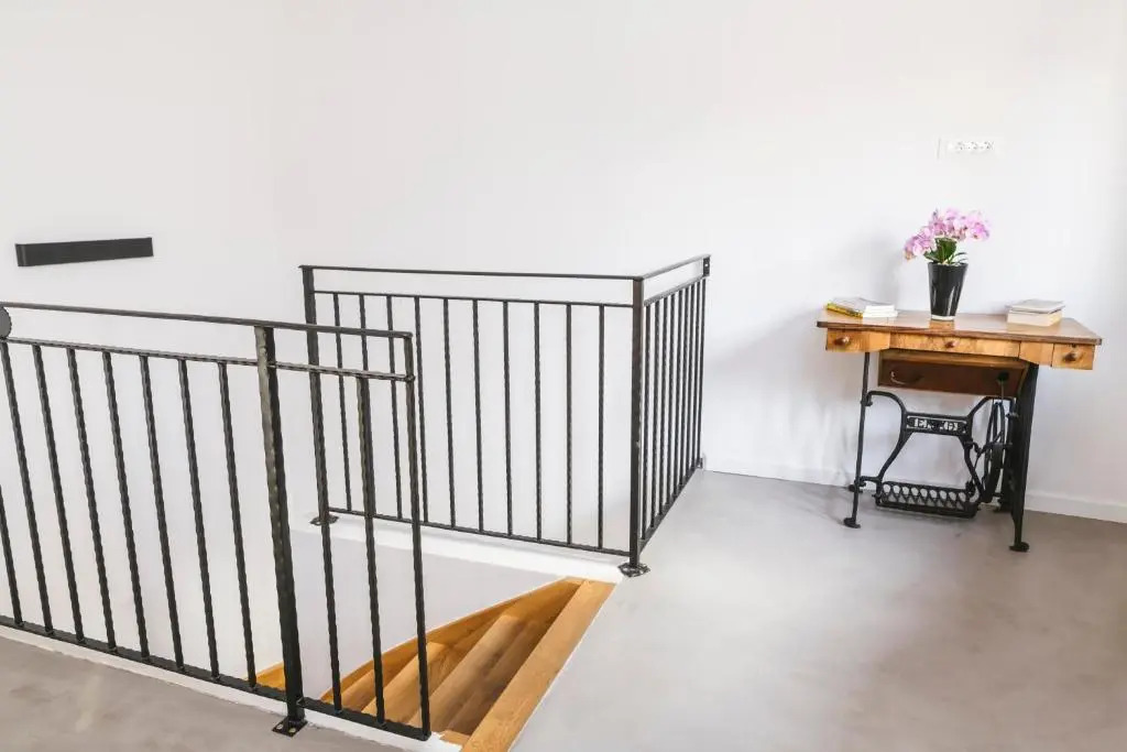 M9 Rooms