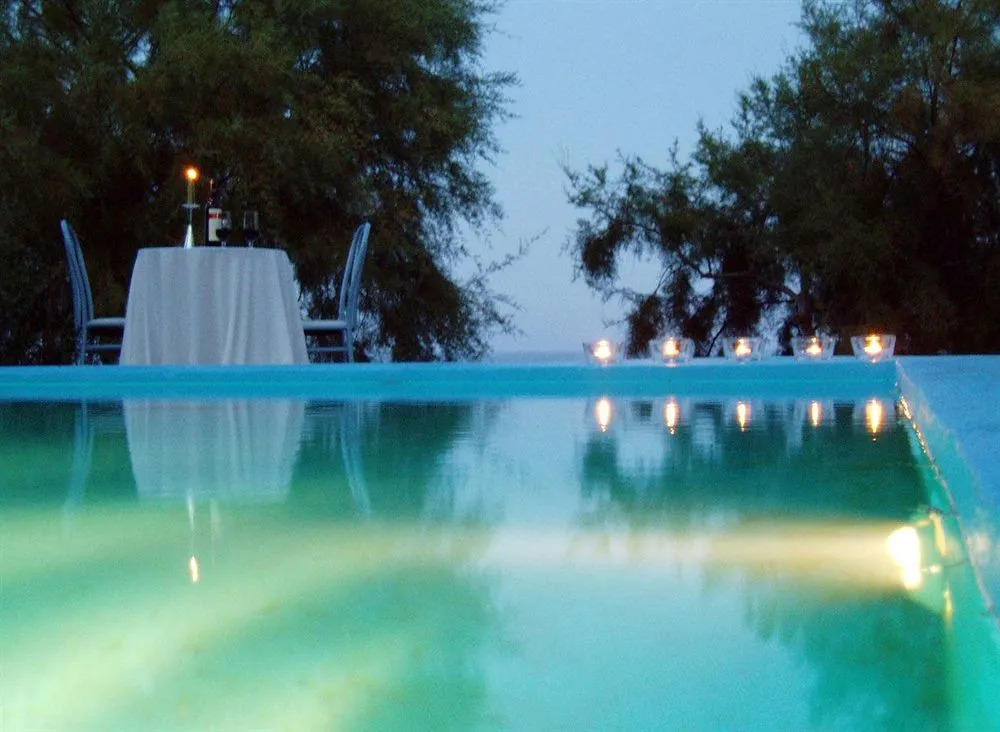 Iason Apartments & Studios