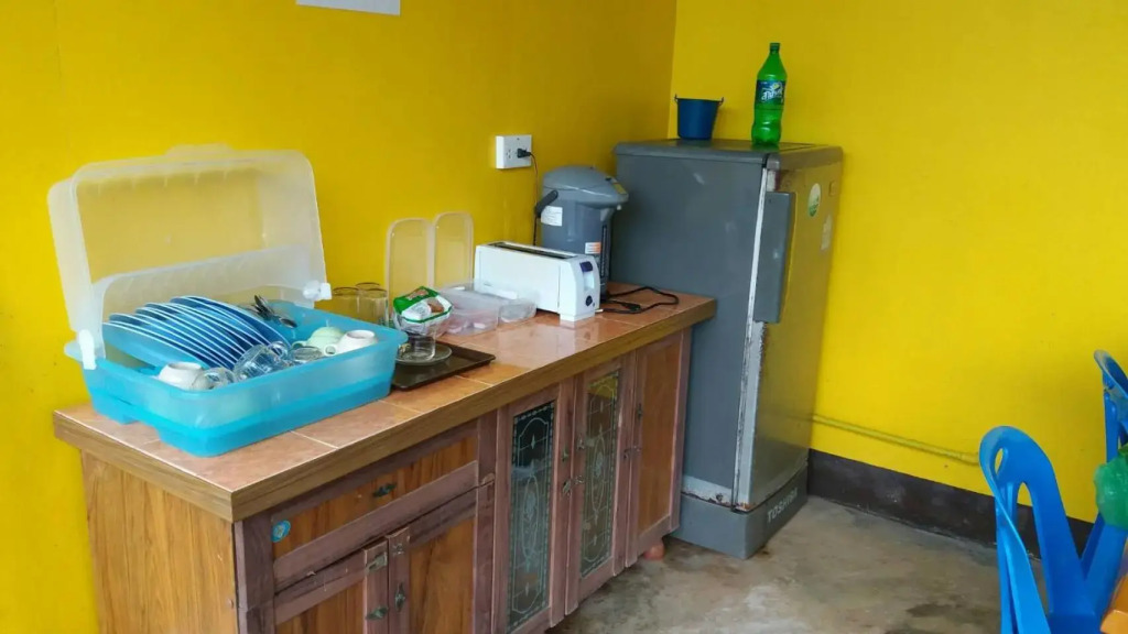 Lanta Long Beach Hostel