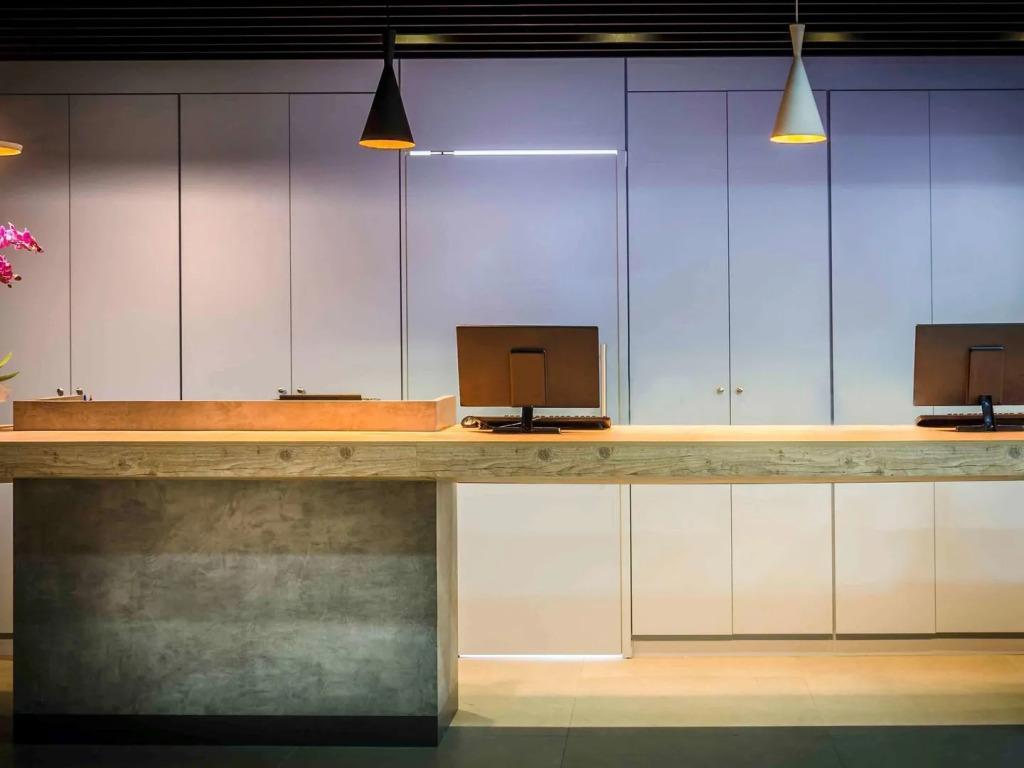 Ibis Porto Alegre Assis Brasil - Estacionamento Gratuito para hospedes