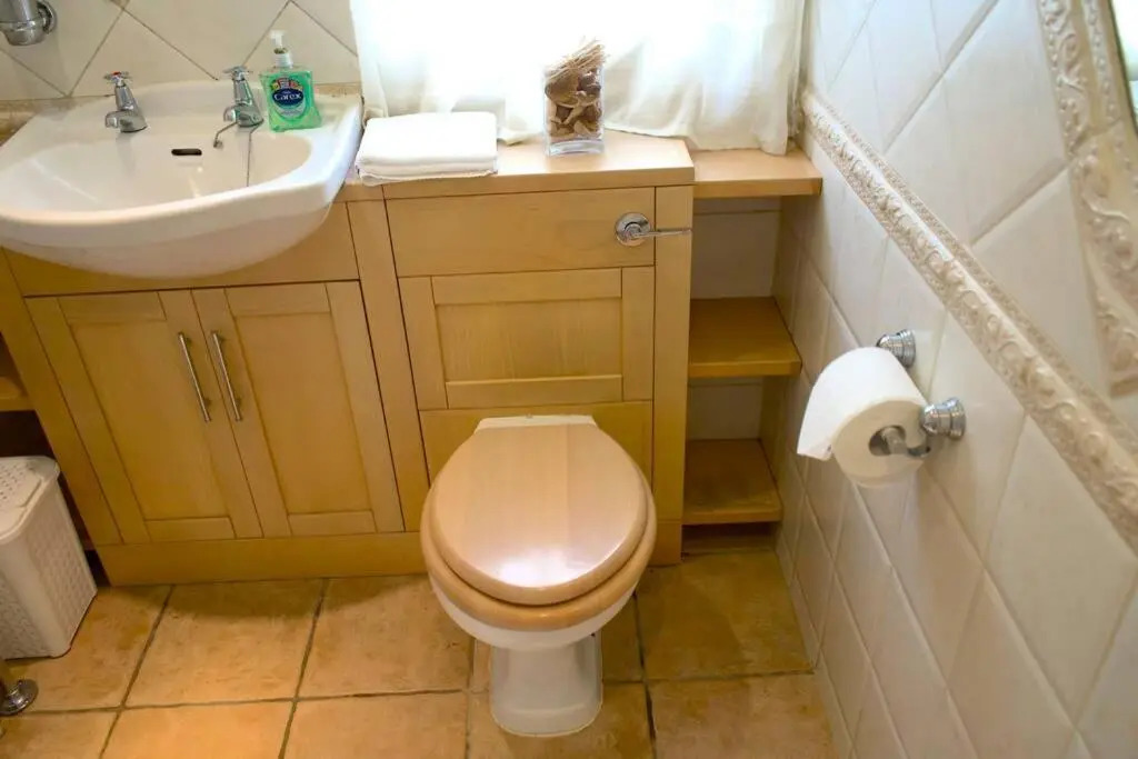 Large & Comfy House in Birmingham, 4 Bedroom,Secured Free parking ,Free wifi